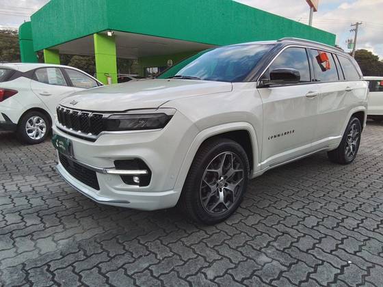 JEEP COMMANDER 1.3 T270 TURBO FLEX OVERLAND AT6 JEEP COMMANDER 1.3 T270 TURBO FLEX OVERLAND AT6